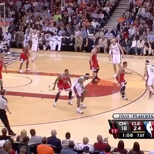 Este es uno de los donqueos más impresionantes de LeBron James. ¿Puedes mencionar otro donqueo que sea mejor que este? - @sammyvacilon | El Vacilon de la NBA