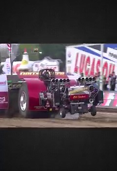 "Dirtslinger" Super Modified pulling tractor picking up the win in Altamont, IL! #ProPulling #Horsepower #Tractor #Hemi #Racing #Power | JP Pulling Productions