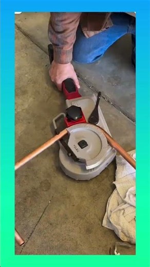 Bending copper pipe perfectly using a manual pipe bender tool clean plumbing installation #plumbing