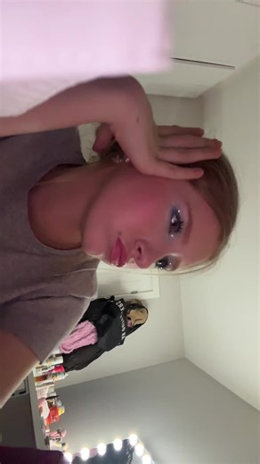 Stunning Blue Makeup Inspiration from Freya Skye