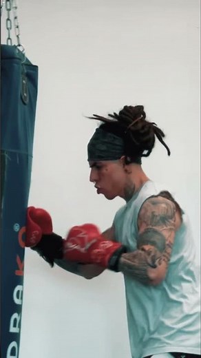 😱 HE HAS INSANE HAND SPEED #shorts #boxing