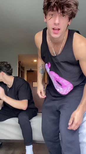 LMAO his face @itstaylerholder | Itstaylerholder