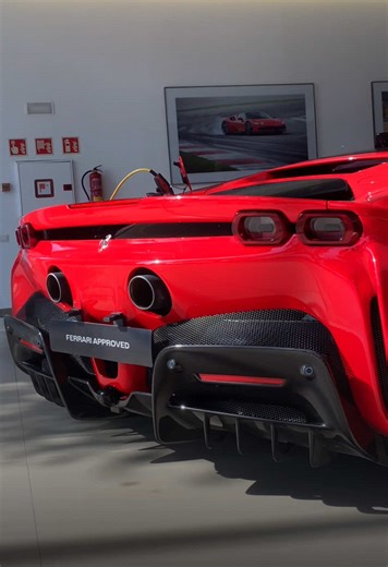 Exploring the Majestic Colors of the Ferrari SF90