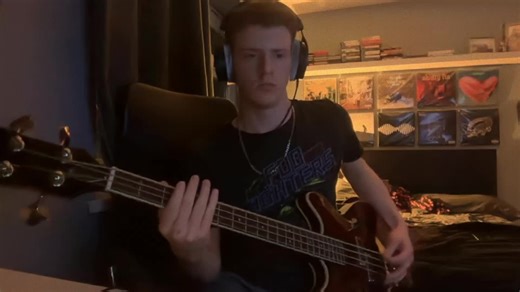 Arctic Monkeys Tune Review: Bass Cover Insights