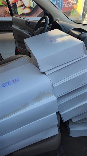 We usually pick up #imperialvending on Fridays,but today was called due to the holiday weekend and a large amount of food.As you can see one of the biggest pick ups we've had and a very full van.I also picked up a nice donation from Sunny doughnuts that you can see in the front seat. | Hope Campus