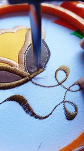 Embroidery inspiration features a charming brown flower, showing how warm earth tones can create a floral design that is calming, elegant, and beautiful. Each stitch adds depth and character, transforming simple thread into a timeless work of embroidery art. 🥰🧷✂️ #embroidery #embroideryinspiration #inspiration #art #sewing #work #foryoupage | Revanno Bordir