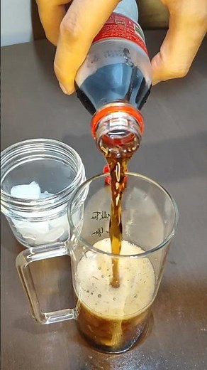 Satisfying Ice and Coke ASMR | Pouring Coca-Cola Over Ice #cocacola #drink