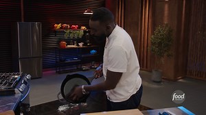 Skip the soap and use coarse kosher salt to clean your cast-iron skillets 💯 If you take care of them properly, they'll last forever! | Food Network