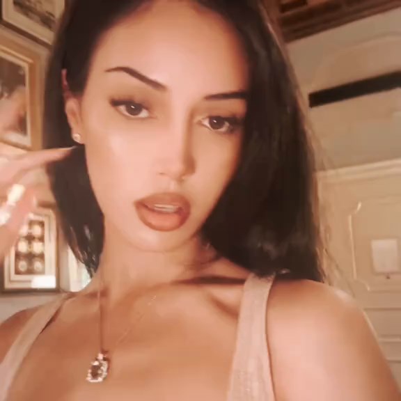 Appreciating Cindy Kimberly's Stunning Makeup Transformation