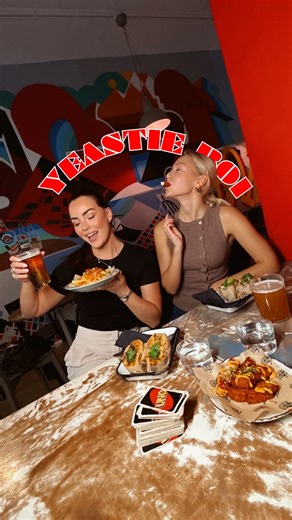 Fresh bagels, cold beer & good vibes — right in the heart of Helsinki 🥯 From loaded bagels to chilled drinks and a cozy, urban vibe, we’ve got your cravings covered. Grab your friends and swing by! 📍 Yeastie Boi, Annankatu 29 B (courtyard) #ravintola #ravintolahelsinki #helsinkirestaurants #visithelsinki #bagels #urbanfood #bagelshelsinki | Yeastie Boi