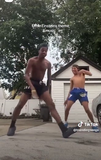 Blend_in_songs_with_same_vid on TikTok