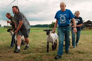 TV Veterinarian Dr. Pol Tackles Big Project with His Family in New Show