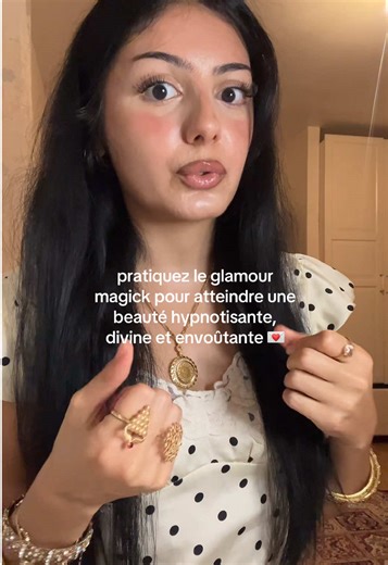 Pratiquez le Glamour Magick pour une Beauté Divine