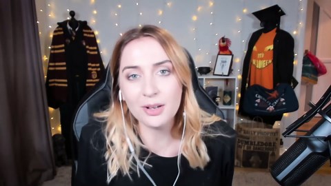 Builds that will make you play Sims 4