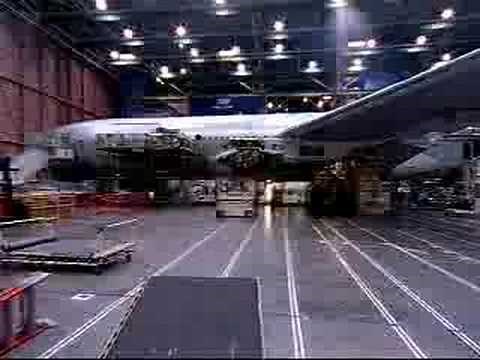 Delta Boeing 777-200LR assembly