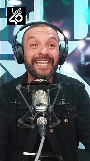 Actor Julián Román shares an unpleasant anecdote about a kissing scene