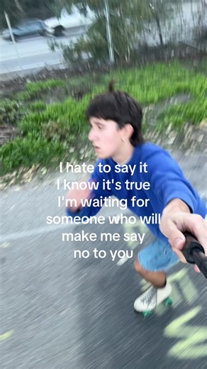 L Fanning (@b1gb000bs)’s video of Sofia Carson Singing