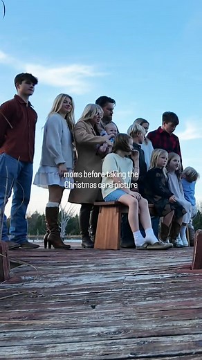 If you’ve ever given that pep talk before family photos… “Okay everyone, smiles ON, nobody fight, nobody cry, nobody blink, and let’s just get ONE good picture!” 😂📸 🎄 Do your kids love or hate family photos? 📷 Are you usually behind the camera or in the photos? Drop an emoji if you’ve given the pre-photo pep talk too! 👇 | The Bradley Bunch
