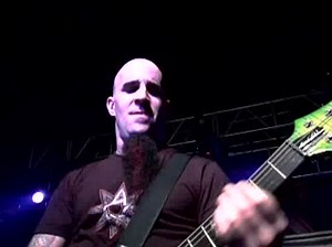 Anthrax - Caught in a Mosh