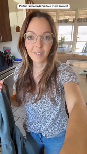 Homemade Pie Crust Recipe 🥧 ➡️Send this to yourself or your favorite holiday baker and hit save to find it again later! For a double pie crust (makes 2 pie crusts, so either a top and bottom piece for a single pie or two open pies that don’t have top crusts): 3 cups or 360g flour 1 teaspoon salt 18 tablespoons of butter (or a mixture of butter and lard), cubed and COLD ~8-10 tablespoons of ice cold water (or half water half vodka) Sift the flour and salt together then add the butter/lard cubes 