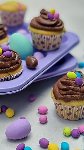 There are cupcakes, and then there are Fantastical™ Vanilla Cupcakes topped with chocolate mousse. Take it away, Chef Clem. Full recipe: https://bit.ly/3uNQFjc | WOOLWORTHS