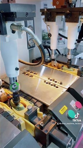 Advanced PLC walled shoe sole pressing machine shoe making machine