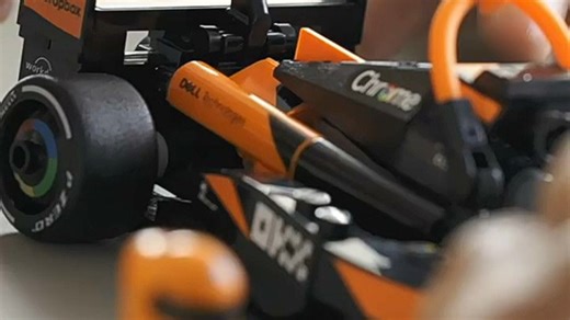 乐高经典创意积木盒10698，百搭组件轻松拼搭，孩子动手又动脑，全家互动乐趣多，收纳方便不易散。