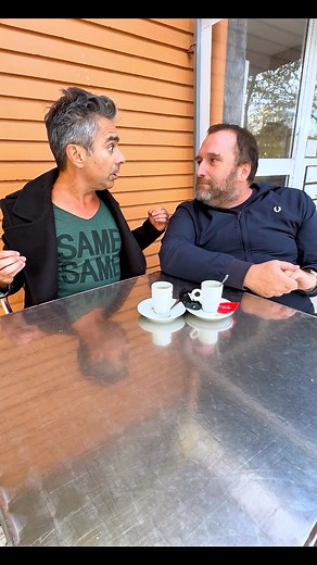 784K views · 13K reactions | Ronald Trump - Curto & Grosso O Pacote on tour - Últimas Datas https://linktr.ee/o_pacote 30/11 Lourinhã 19h e 21h30 (esgotado) 4/12 Coimbra 5/12 Alverca 6/12 Almada (últimos bilhetes) 7/12 Leiria 26/12 Carcavelos (sessão extra) 27/12 Carcavelos (esgotado) Bilhetes no link da bio, stories e locais habituais Eduardo Madeira #boralácafé | Tio Jel | Facebook