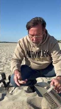 I Almost Threw It Away… Then I Saw What Was Inside Beach hunting 😱 #metaldetector