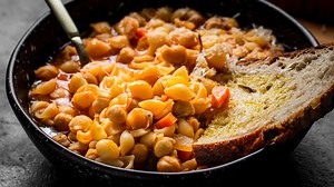 Pasta e ceci is such a comforting and easy dish to make. Full print recipe: https://www.sipandfeast.com/pasta-e-ceci/ | Sip and Feast