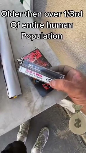 36 years in STORAGE TIME CAPSULE #shorts #reels #fyp #storageauctionpirate #storagewars #auctions