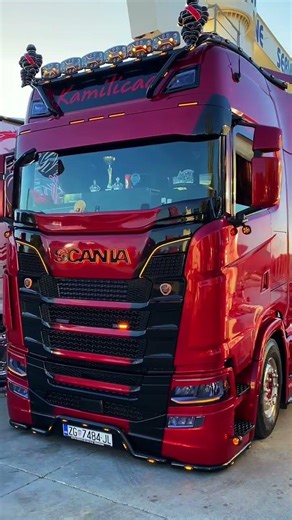SCANIA V8 – The Beast That Rules Every Road with Pure Brutal Power
