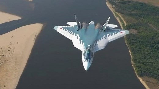 Nahaufnahmen zeigen Russlands neuen Tarnkappen-Kampfjet im Flug