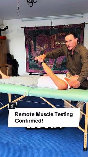 During this demo at the Santa Barbara Body Therapy Institute (@sbbti), I demonstrated how remote muscle testing works every time. Although I’m using a chiropractic adjustment to prove this point, remote muscle testing works the same with any question from diet to energetic healing. This is why I’m able to do work with patients remotely and do muscle testing via virtual sessions on Zoom. Click the link in my bio to schedule yours today. 💻 #whittenmethod #muscletesting #remotemuscletesting #holis
