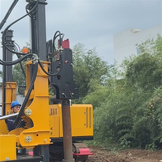 EVERSTAR on Instagram: "Narrow-site piling crew, rejoice! This mini track pile driver is a total game-changer 🚜 ✅ Glides through narrow paths/job-site corners (no widening needed!)✅ One-person full operation (cuts labor costs by 50%)✅ 10-min startup to piling (perfect for tight deadlines)✅ Factory-direct + fast spare parts (no after-sales delays) Rural home foundations, small municipal projects, piling touch-ups — go for it! Tag your crew tired of piling wasting time/manpower 👇Need specs/prici