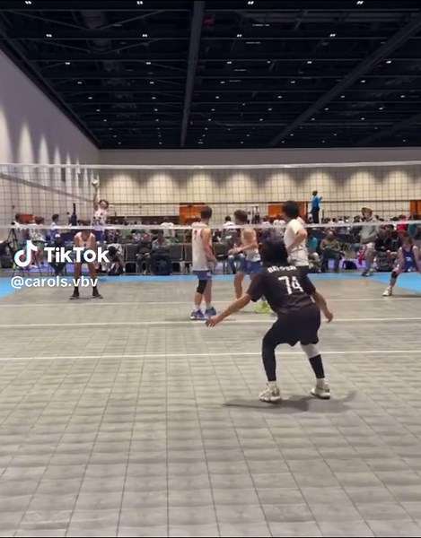 Accidental Headshot Apology in Volleyball Tournament