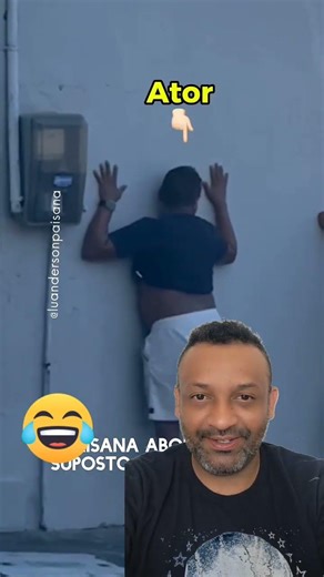 A random scene! Look at his reaction!