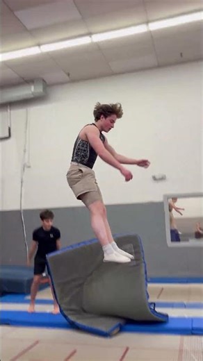 Valid crashout 🧐#flips#twist#gym#gymnastics#trampoline#fyp#foryou#extreme#insane#spotter#fail