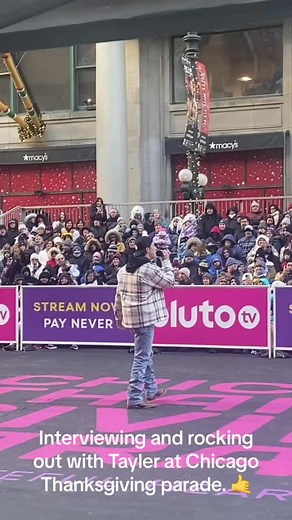 Hosting the chicago thanksgiving, paradelicago Had the honor of interviewing and introducing @layierr older he rocked it e. with a new single. Catch his performance on @Plutoo TV #chicago #livemusic #tylerholder #jessehutch #actor #fypviralシviral #fyppppppppppppppppppppppp #fypage