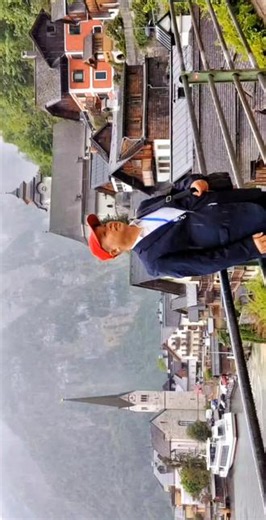 奥地利🇦🇹 哈尔施塔特（Hallstatt）是奥地利上奥地利州萨尔茨卡默古特地区的湖畔小镇，被誉为“世界上最美的小镇”，也是世界文化遗产地