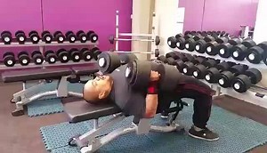 First time using 60kg dumbells. Did 13 reps.. pretty rough on my the reps but if I trained with them more I reckon 20 clean reps within no time. Thanks to TOA Advanced Health & Fitness for letting me have a jam. #kiwistrength #kiwistrengthtraining #thebeast #bantheboon | Maateiwarangi "THE BEAST" Heta-Morris