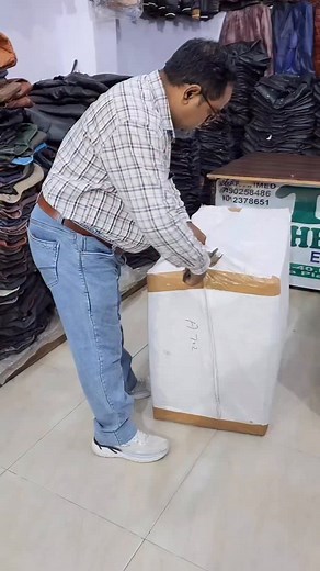 #leather #leatherwork #leatherwallet #leathershoes #9761896686🙀🙀😱😱🇮🇳🙏 | Taj Leather Lajpat Nagar