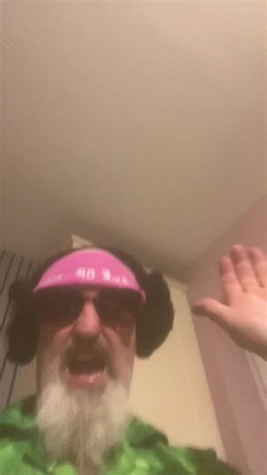 Lemmy (@badgerbeard)’s videos with Golden - HUNTR/X & EJAE & AUDREY NUNA & REI AMI & KPop Demon Hunters Cast