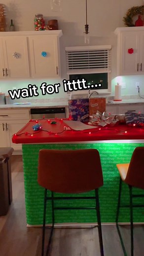 easily one of our favorite things about Christmas. We are always sad to see him go back to the North Pole 🥹 #christmastraditions #christmassounds #christmas2022 #christmastiktok #christmasdecor #elfontheshelfideas #elfontheshelfadventures #elfonashelfchallenge #elfonashelfideas