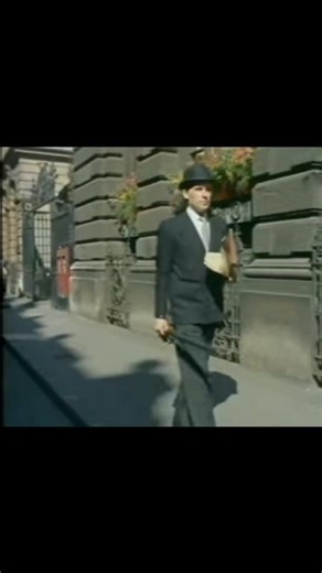 21 reactions | From Kinolibrary Archives, 1960s. Man in Bowler hat walks along London street. #theforgottensplendour #vintage #1960s #mensfashion #vintagefashion #classic #mensvintageclothing #mensvintagefashion #bowlerhat #hatandkane #London #london1960s #vintageenthusiast #whatwewore #menofthe60s #dapper #dapperdan | The Forgotten Splendour | Facebook