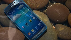 Samsung Galaxy S4 Active review: Sporty, splashy fun, but not truly rugged