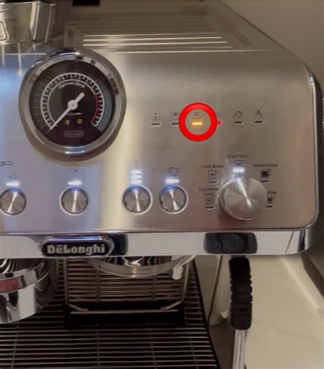 Cleaning Coffee Spout De'Longhi La Specialista Opera Espresso Machine #delonghi