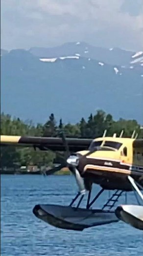 DeHaviland DHC-3 taking off from Lake Hood seaplane Base, Alaska