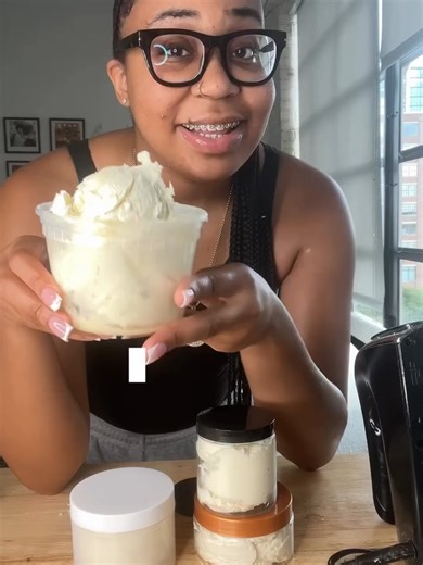 🧴❄️ The Ultimate DIY Body Butter for Winter “The Cream That TRANSFORMED My Skin 😱” Dry skin, stretch marks & winter itch? This rich whipped body butter saved my skin — and it’s 100% natural ✨ 🌿 WHY THIS WORKS ✔ Deeply hydrates cracked winter skin ✔ Improves elasticity (stretch marks love this) ✔ Strengthens skin barrier ✔ No chemicals. No fragrance. No nonsense. ✨ INGREDIENTS 🥑 Avocado Butter – repairs & deeply nourishes 🧈 Shea Butter – improves elasticity & softness 🍫 Cocoa Butter – targe