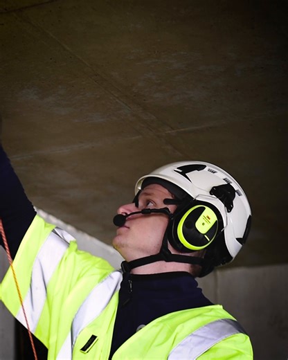 You can keep working while you're conversing. The 3M™ PELTOR™ WS™ ALERT™ Headset uses Bluetooth® to allow for hands-free talking and streaming. https://s.3m.com/qc5xh7hj #3MPELTOR *Product available in select markets. *Always consult user instructions & follow local laws and regulations. | 3M PELTOR